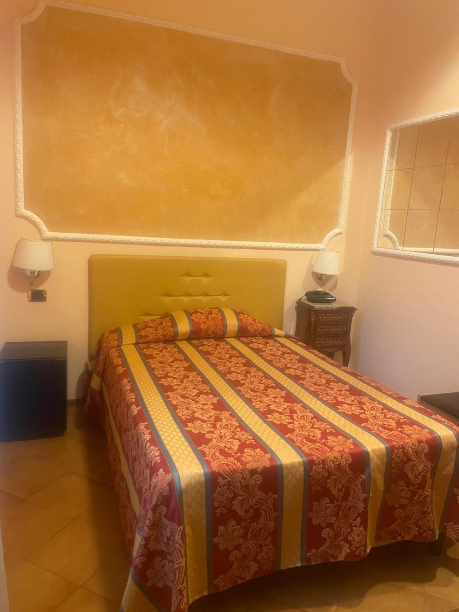 Hotel Mondial Rapallo Bilik gambar